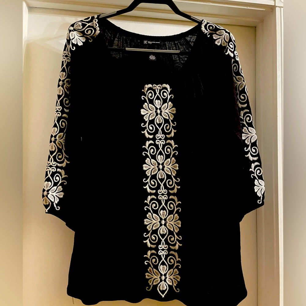 INC embroidered top size 0X
